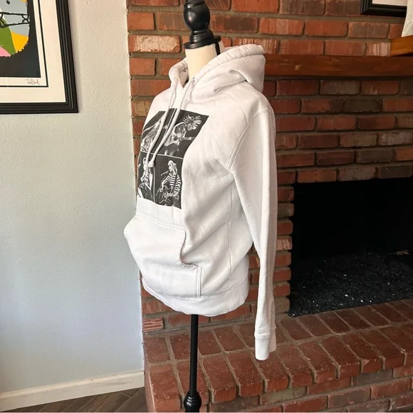 Taylor Swift The Eras Tour 2023 Collage White Hoodie Sweatshirt Sz S - Picture 5 of 9